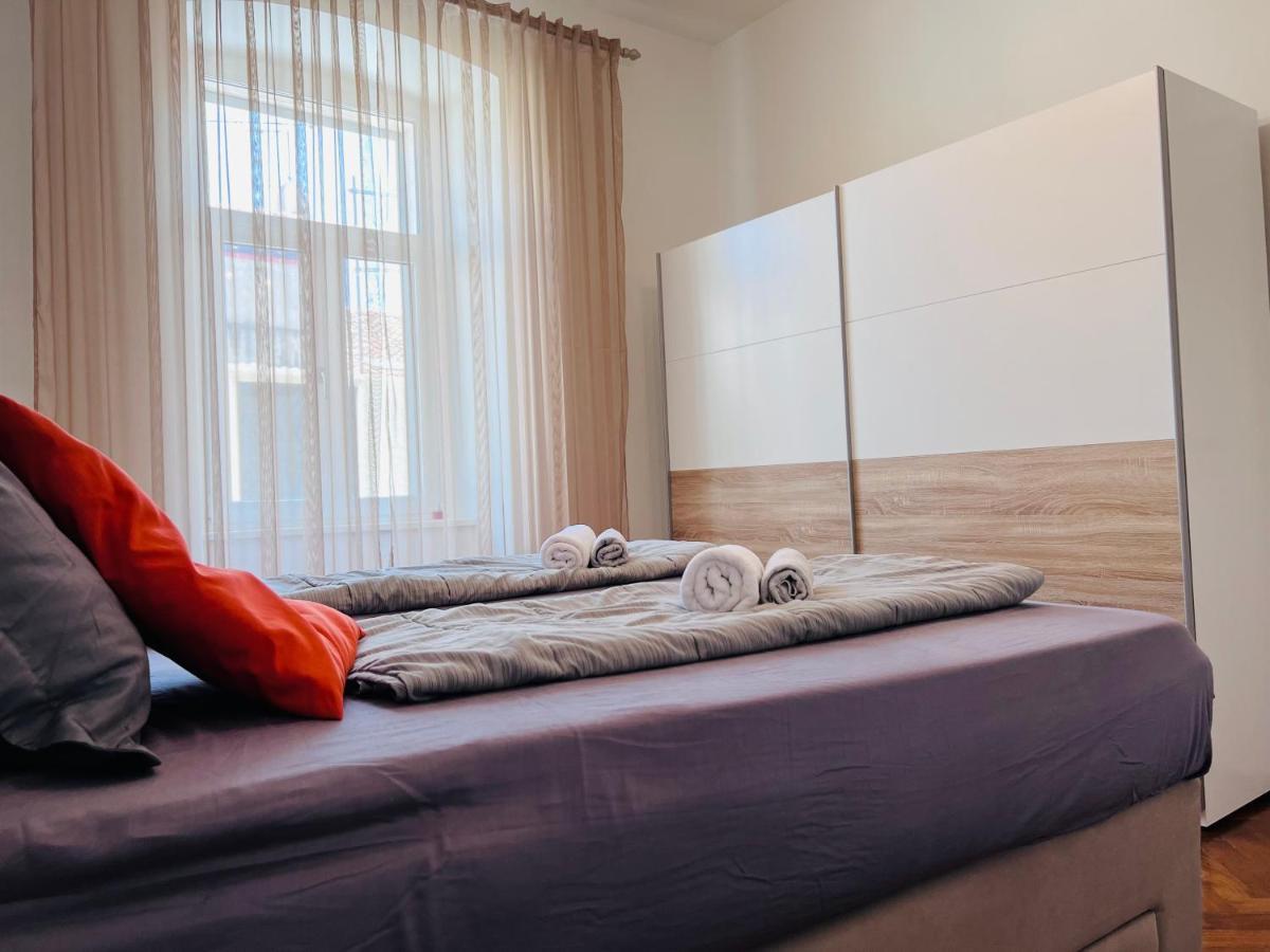 PUY Apartment For Special Getaway Rose מראה חיצוני תמונה